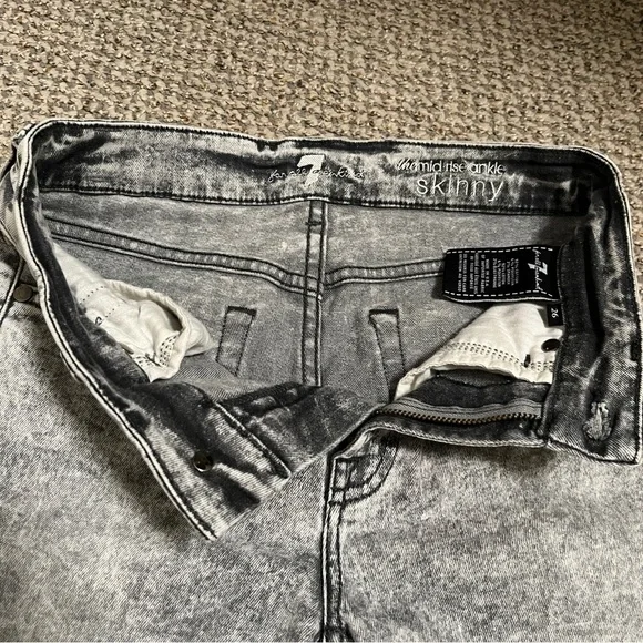 Women’s 7 for all Mankind Jeans, Midrise Ankle Skinny, Gray - Picture 8 of 11